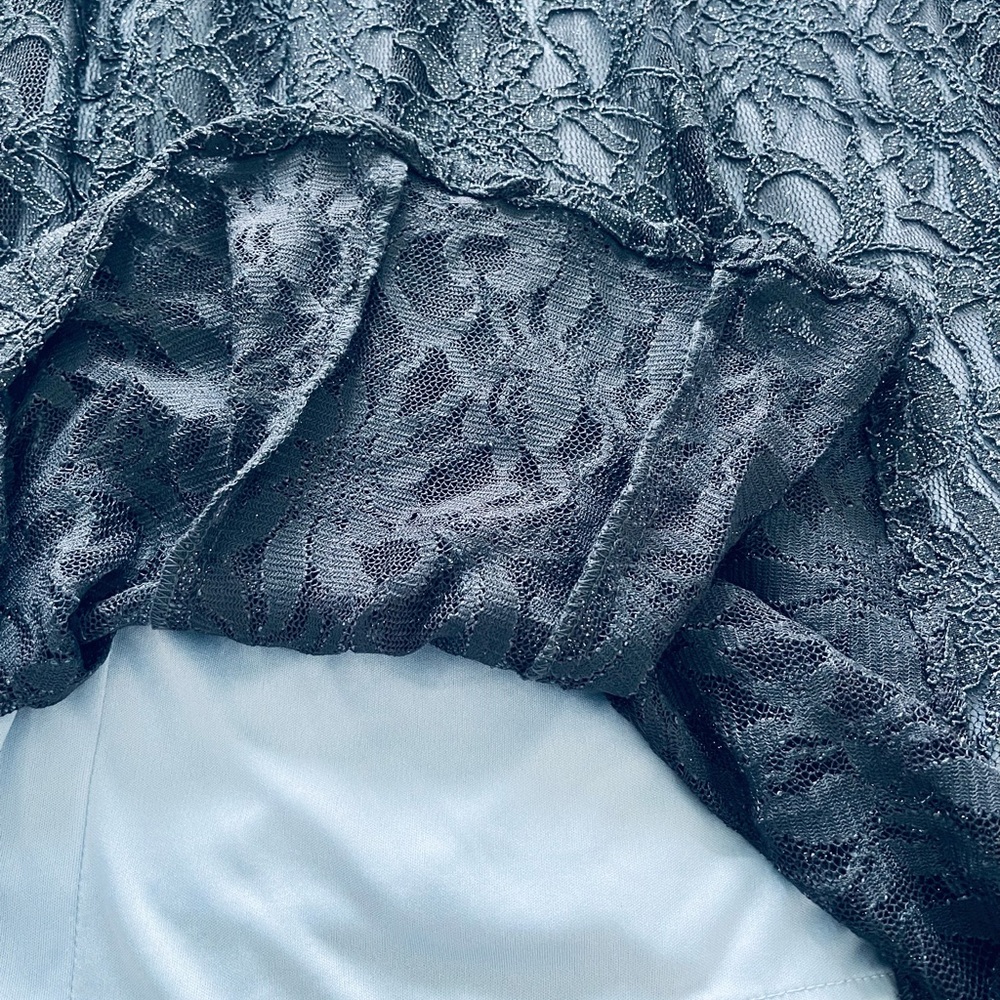 Élégant Prom Dress Morgan & Co with sparkles. - Picture 5 of 7